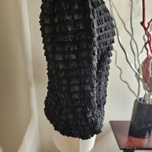 FRANK LYMAN LINED TIERED BLOUSE - Picture 3 of 5